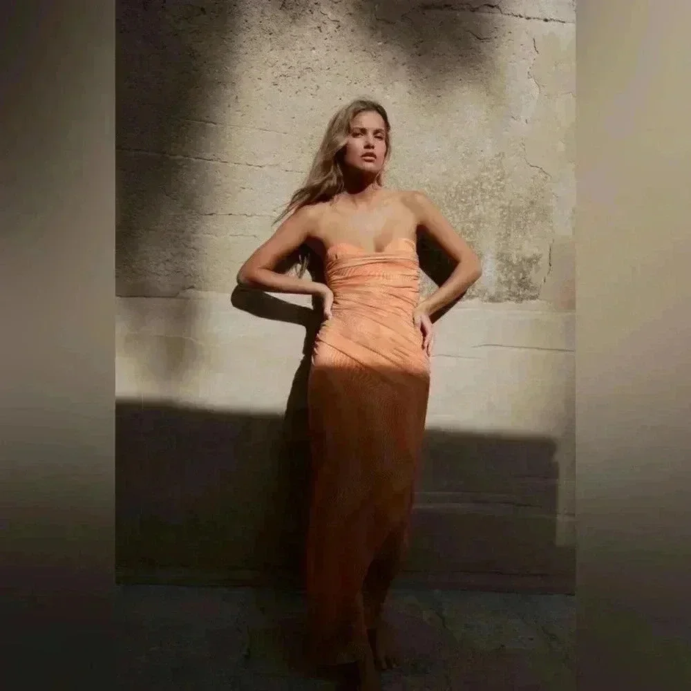 zara orange strapless dress Zara ruched strapless dress, Size S, Only worn once